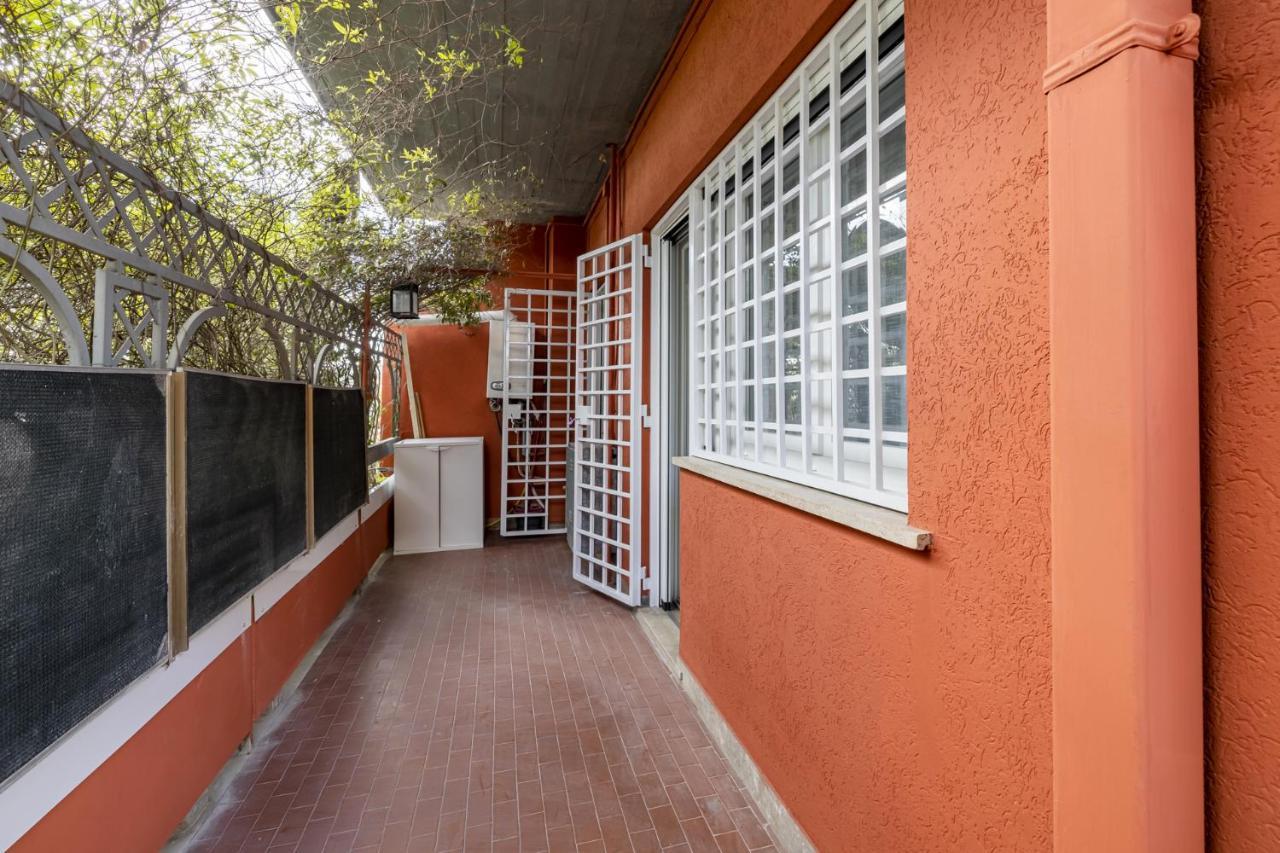Luminoso Appartamento Con Terrazzo A La Storta Rom Exterior foto